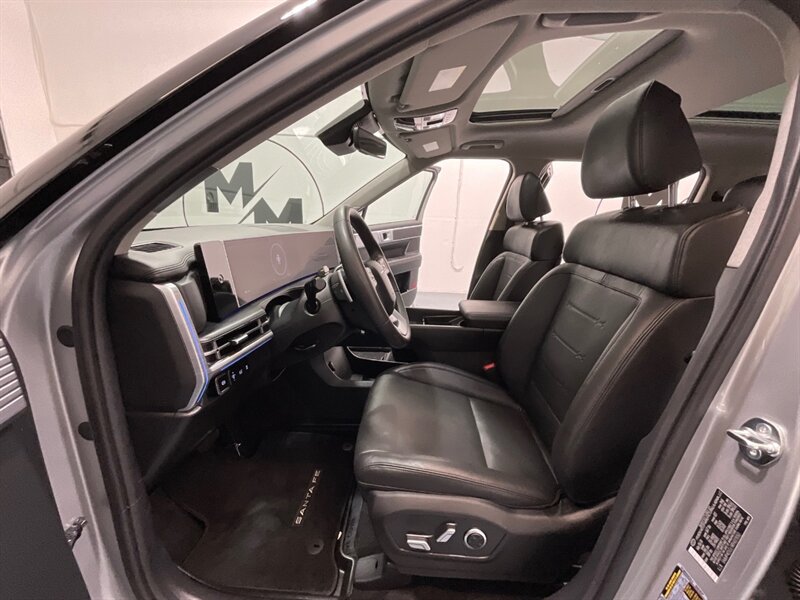 2024 Hyundai Santa Fe Limited AWD / 3RD ROW SEAT / ONLY 7,000 MILES  / 1-OWNER LOCAL / DUAL MOONROOF / LOADED / GREAT PRICE - Photo 9 - Gladstone, OR 97027