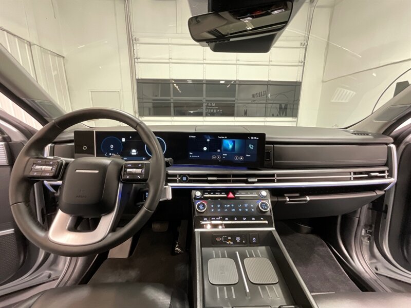 2024 Hyundai Santa Fe Limited AWD / 3RD ROW SEAT / ONLY 7,000 MILES  / 1-OWNER LOCAL / DUAL MOONROOF / LOADED / GREAT PRICE - Photo 41 - Gladstone, OR 97027