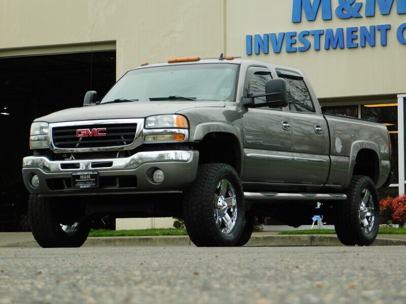 2006 GMC Sierra 2500 SLT 4X4 / 6.6L DURAMAX DIESEL / LBZ MOTOR / LIFTED   - Photo 43 - Portland, OR 97217