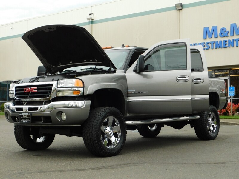 2006 GMC Sierra 2500 SLT 4X4 / 6.6L DURAMAX DIESEL / LBZ MOTOR / LIFTED   - Photo 31 - Portland, OR 97217