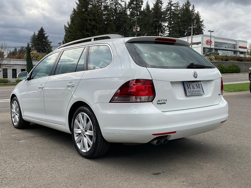 2014 Volkswagen Jetta SportWagen TDI / 4Cyl TURBO DIESEL / 46,000 MILES  /PANORAMA MOONROOF / Leather & Heated Seats / SUPER CLEAN !! - Photo 7 - Gladstone, OR 97027