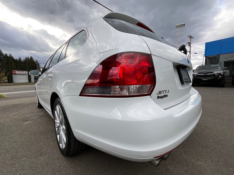 2014 Volkswagen Jetta SportWagen TDI / 4Cyl TURBO DIESEL / 46,000 MILES  /PANORAMA MOONROOF / Leather & Heated Seats / SUPER CLEAN !! - Photo 28 - Gladstone, OR 97027