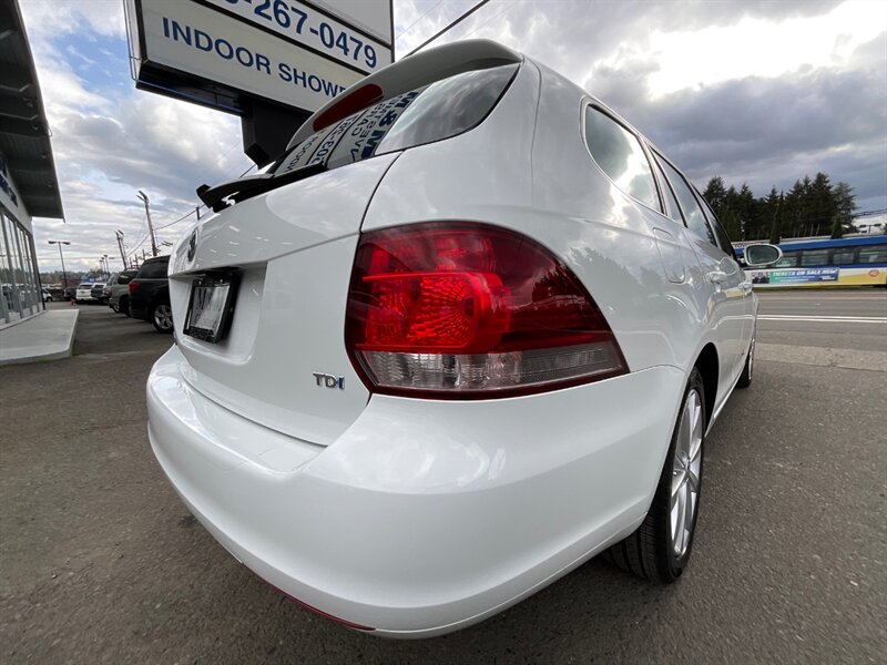 2014 Volkswagen Jetta SportWagen TDI / 4Cyl TURBO DIESEL / 46,000 MILES  /PANORAMA MOONROOF / Leather & Heated Seats / SUPER CLEAN !! - Photo 29 - Gladstone, OR 97027