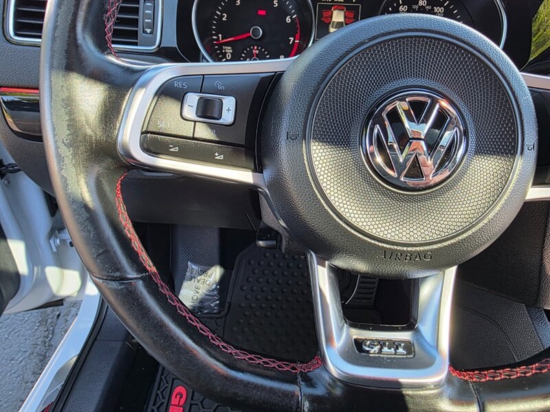 2017 Volkswagen Jetta 2.0T GLI / ROTIFORM WHEELS / PADDLE SHIFTS / 2ND SET OF OEM WHEELS + TIRES - Photo 33 - Portland, OR 97217