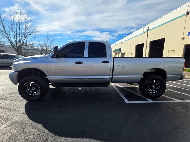 2005 Dodge Ram 2500 LARAMIE 4X4 / 5.7L V8 HEMI / LIFTED / LONG BED  / AMERICAN TRUXX WHEELS / LEATHER / LOADED - Photo 3 - Portland, OR 97217