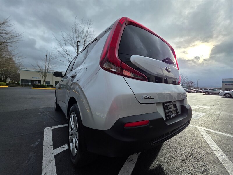 2020 Kia Soul WAGON Apple CarPlay & Android Auto NEW LOCAL TRADE 4-CYL 2.0L Back-Up CAM / Excellent Condition - Photo 11 - Portland, OR 97217