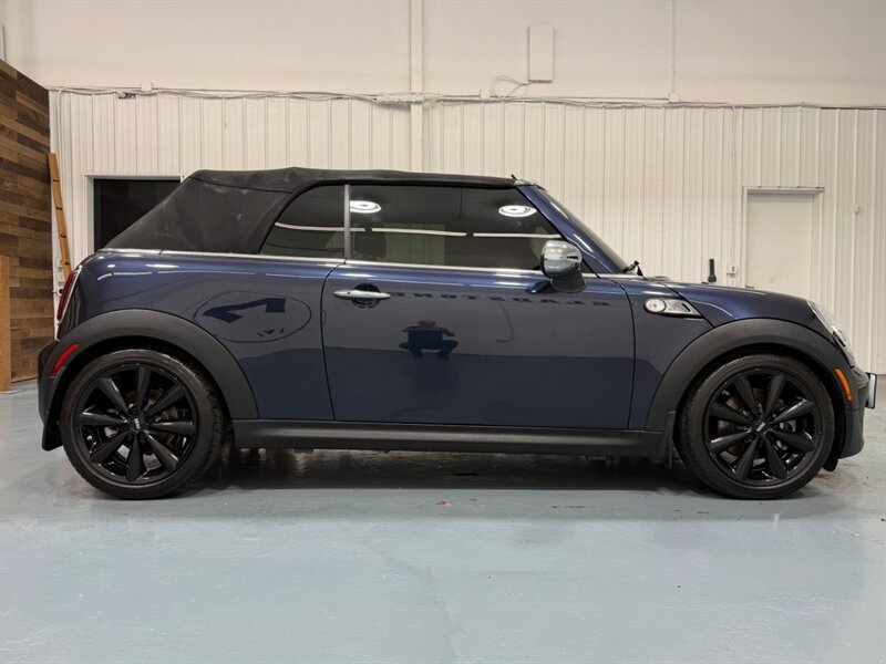 2014 MINI Convertible Cooper S Convertible Leather Seats /ONLY 36K MILES  /Sport Pkg / Leather Heated Seats - Photo 4 - Gladstone, OR 97027