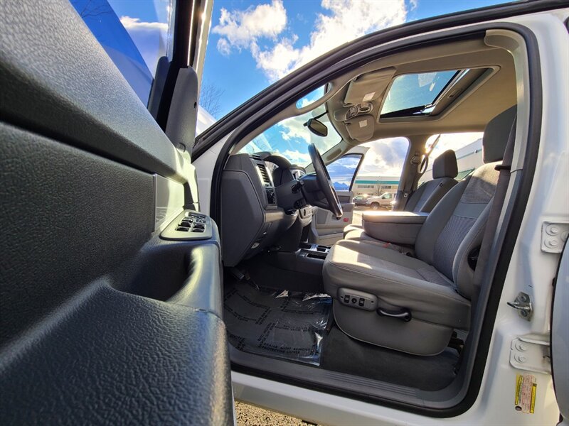 2007 Dodge Ram 2500 MEGACAB 4X4 DIESEL / LIFTED / SUN ROOF / 99K MILES  / 6.7L CUMMINS / TURBO / FUEL WHEELS / 6-inch LIFT / NO RUST / TOP SHAPE !!! - Photo 13 - Portland, OR 97217