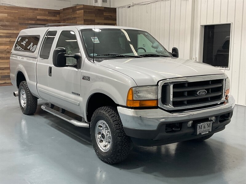 2001 Ford F-250 XLT 4X4 / 7.3L DIESEL / 6-SPEED MANUAL / 1-OWNER  / ZERO RUST - Photo 2 - Gladstone, OR 97027