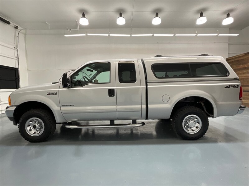 2001 Ford F-250 XLT 4X4 / 7.3L DIESEL / 6-SPEED MANUAL / 1-OWNER  / ZERO RUST - Photo 3 - Gladstone, OR 97027