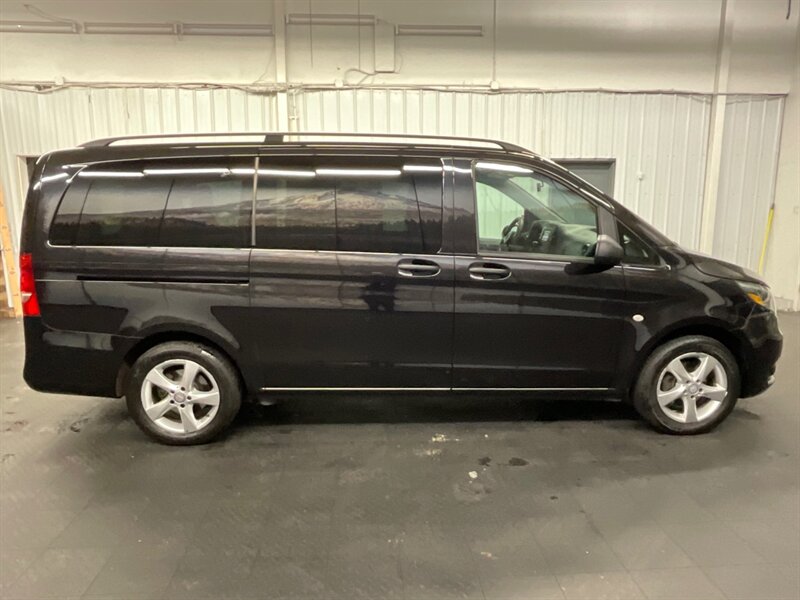 2017 Mercedes-Benz Metris Passenger Minivan / Leather / 3RD SEAT/48,000 MILE  1-OWNER LOCAL OREGON VAN / Backup Camera - Photo 4 - Gladstone, OR 97027