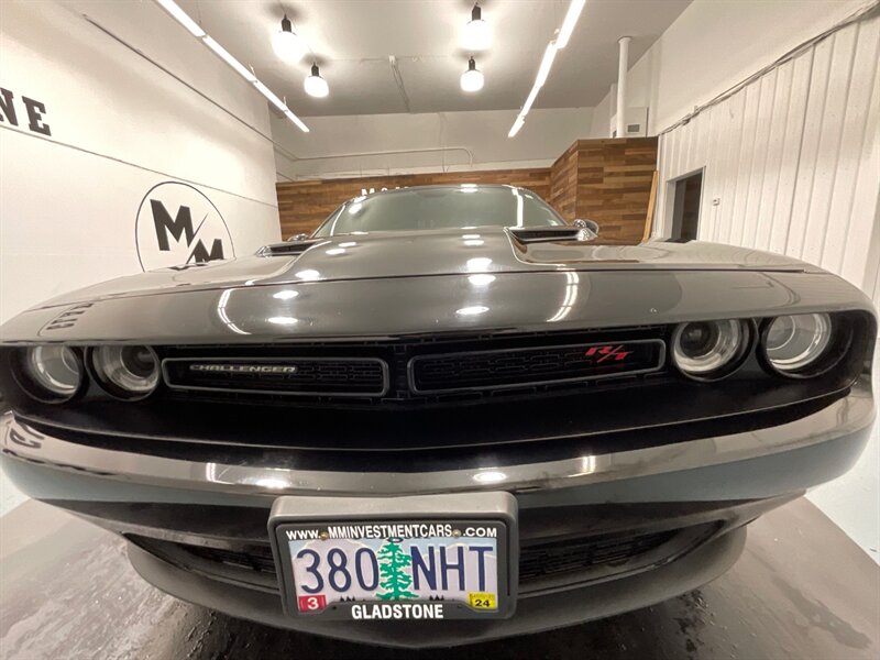 2015 Dodge Challenger R/T Coupe / 5.7L V8 HEMI / 6-SPEED / 56K MILES   - Photo 28 - Gladstone, OR 97027