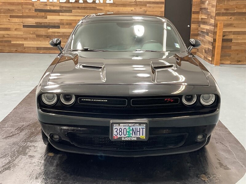 2015 Dodge Challenger R/T Coupe / 5.7L V8 HEMI / 6-SPEED / 56K MILES   - Photo 5 - Gladstone, OR 97027