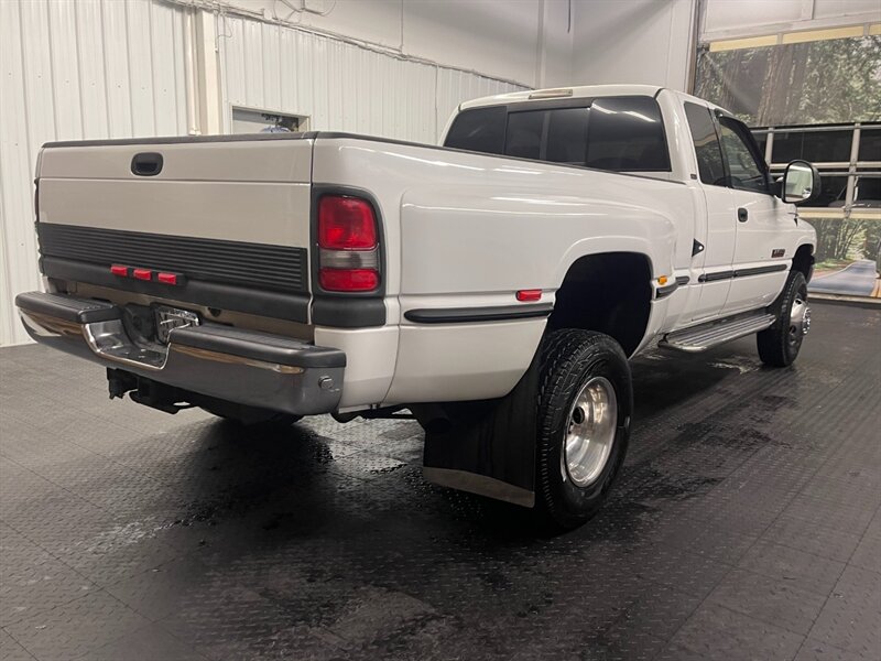 1999 Dodge Ram 3500 Laramie SLT 4X4 / 5.9L CUMMINS DIESEL / DUALLY  BRAND NEW TIRES / LEATHER / DUALLY / 135,000 MILES / RUST FREE - Photo 8 - Gladstone, OR 97027