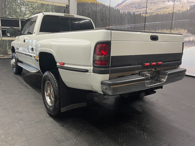 1999 Dodge Ram 3500 Laramie SLT 4X4 / 5.9L CUMMINS DIESEL / DUALLY  BRAND NEW TIRES / LEATHER / DUALLY / 135,000 MILES / RUST FREE - Photo 7 - Gladstone, OR 97027