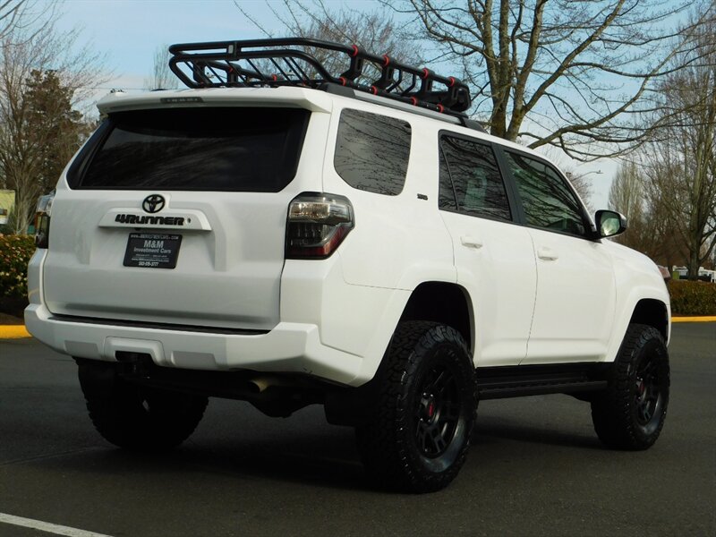 2019 Toyota 4Runner SR5 TRD UPGRADED / 4WD / Leather / LIFTED LIFTED   - Photo 8 - Portland, OR 97217