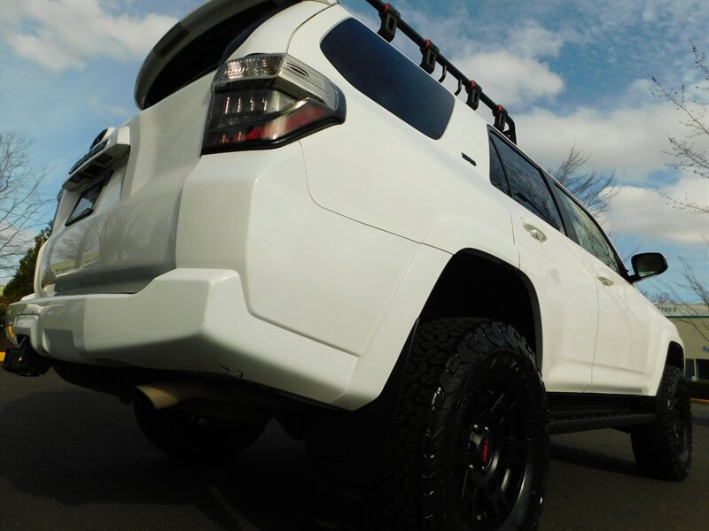 2019 Toyota 4Runner SR5 TRD UPGRADED / 4WD / Leather / LIFTED LIFTED   - Photo 11 - Portland, OR 97217