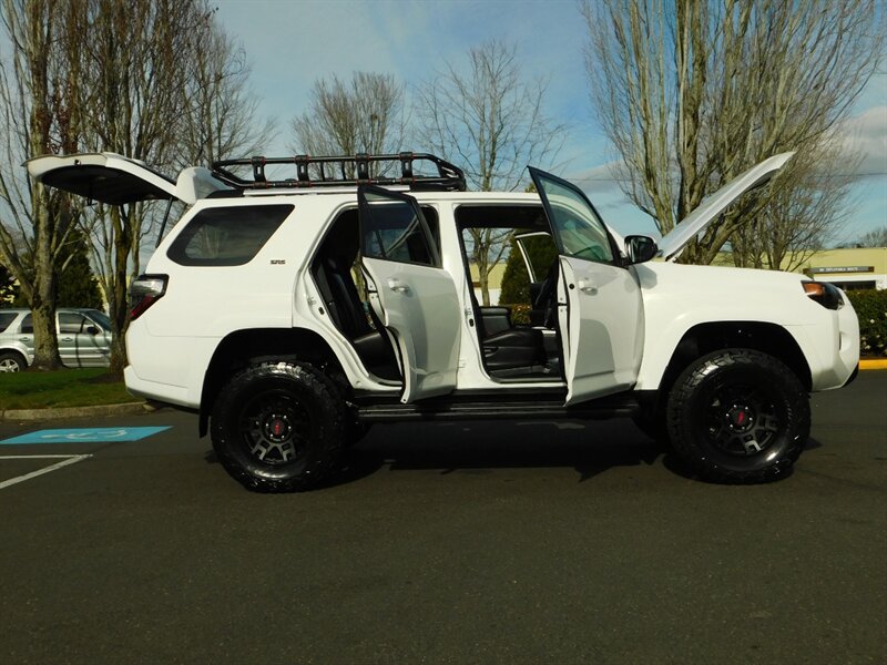 2019 Toyota 4Runner SR5 TRD UPGRADED / 4WD / Leather / LIFTED LIFTED   - Photo 31 - Portland, OR 97217