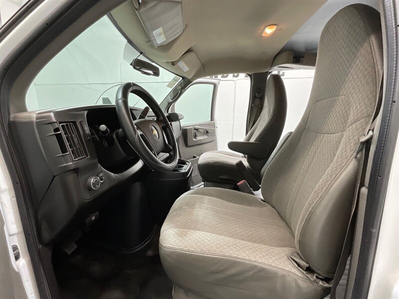 2014 Chevrolet Express Cargo Van 2500 / 4.8L V8 / 1-OWNER / Excel Cond  / SUPER CLEAN CARGO VAN - Photo 18 - Gladstone, OR 97027