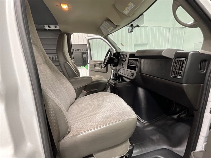 2014 Chevrolet Express Cargo Van 2500 / 4.8L V8 / 1-OWNER / Excel Cond  / SUPER CLEAN CARGO VAN - Photo 19 - Gladstone, OR 97027