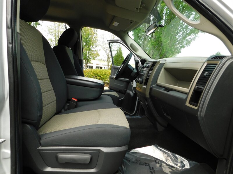 2012 RAM 1500 ST Crew Cab 4X4 5.7L HEMI / Dual Exhaust / CLEAN   - Photo 17 - Portland, OR 97217