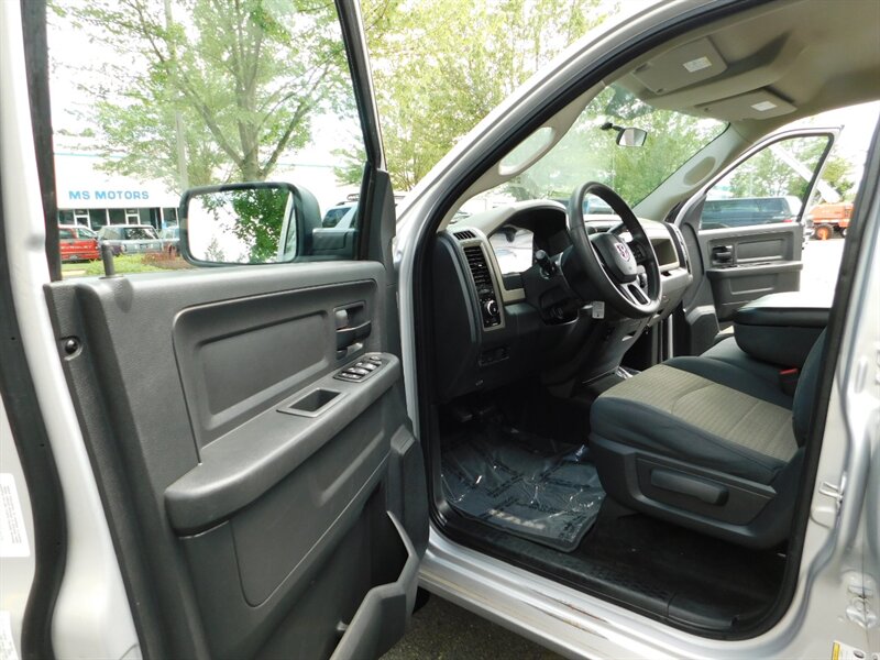 2012 RAM 1500 ST Crew Cab 4X4 5.7L HEMI / Dual Exhaust / CLEAN   - Photo 13 - Portland, OR 97217