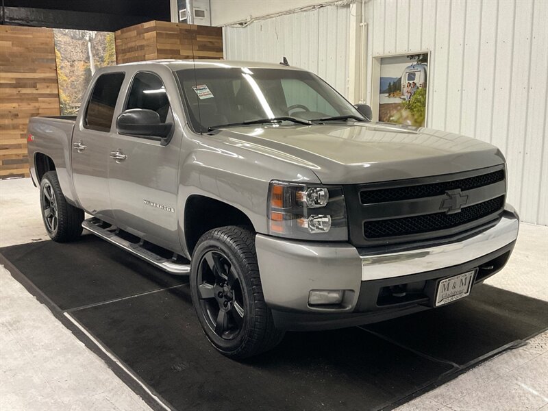 2008 Chevrolet Silverado 1500 LT Crew Cab RWD / 5.3L V8 / Leather / 167K MILES  / BRAND NEW TIRES / Excel Cond - Photo 2 - Gladstone, OR 97027