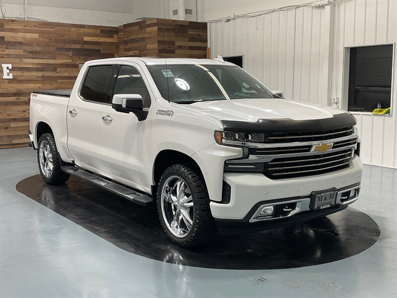 2019 Chevrolet Silverado 1500 High Country Crew Cab 4X4 /5.3L V8 Ecotec/48K MILE  / LOCAL RUST FREE / Excel Cond - Photo 2 - Gladstone, OR 97027