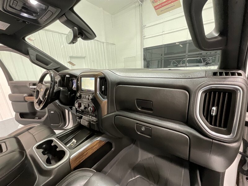 2019 Chevrolet Silverado 1500 High Country Crew Cab 4X4 /5.3L V8 Ecotec/48K MILE  / LOCAL RUST FREE / Excel Cond - Photo 18 - Gladstone, OR 97027