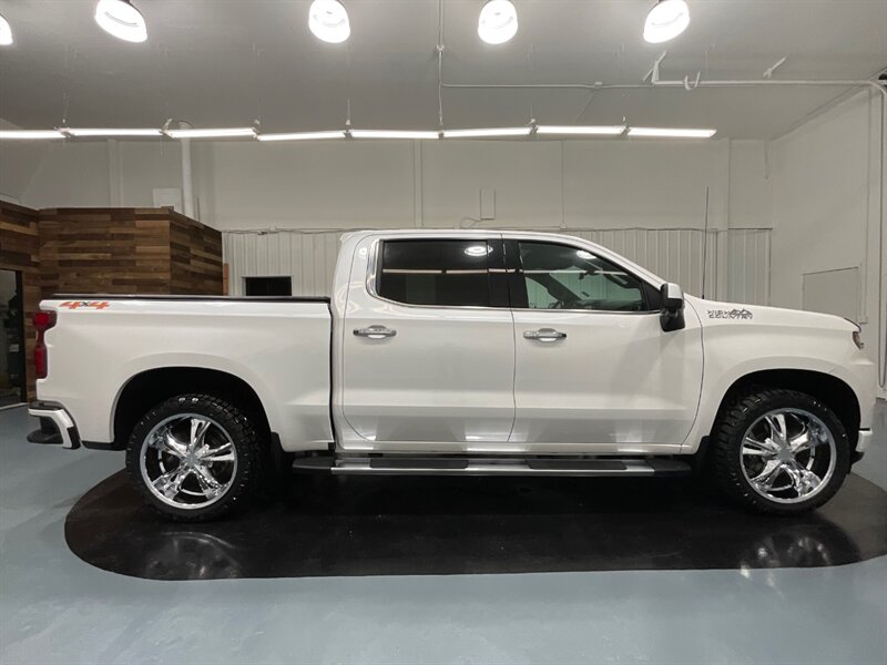 2019 Chevrolet Silverado 1500 High Country Crew Cab 4X4 /5.3L V8 Ecotec/48K MILE  / LOCAL RUST FREE / Excel Cond - Photo 4 - Gladstone, OR 97027