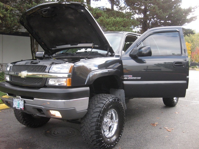 2004 Chevrolet Silverado 2500 LS/4WD/ Duramax turbo Diesel/LIFTED   - Photo 9 - Portland, OR 97217