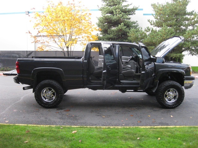 2004 Chevrolet Silverado 2500 LS/4WD/ Duramax turbo Diesel/LIFTED   - Photo 15 - Portland, OR 97217