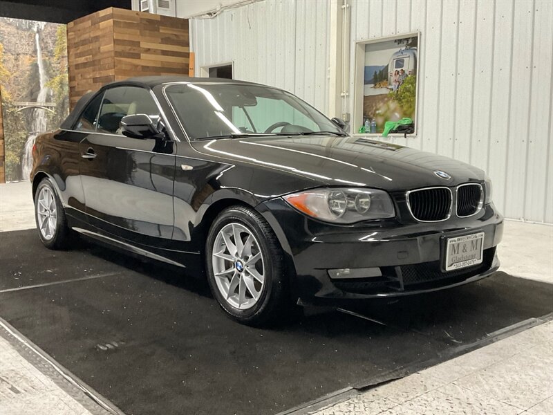 2010 BMW 128i Convertible / 3.0L 6Cyl / 68,000 MILES  / Leather & Heated Seats / Excel Cond - Photo 2 - Gladstone, OR 97027