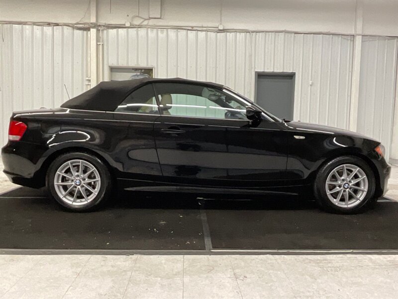 2010 BMW 128i Convertible / 3.0L 6Cyl / 68,000 MILES  / Leather & Heated Seats / Excel Cond - Photo 4 - Gladstone, OR 97027