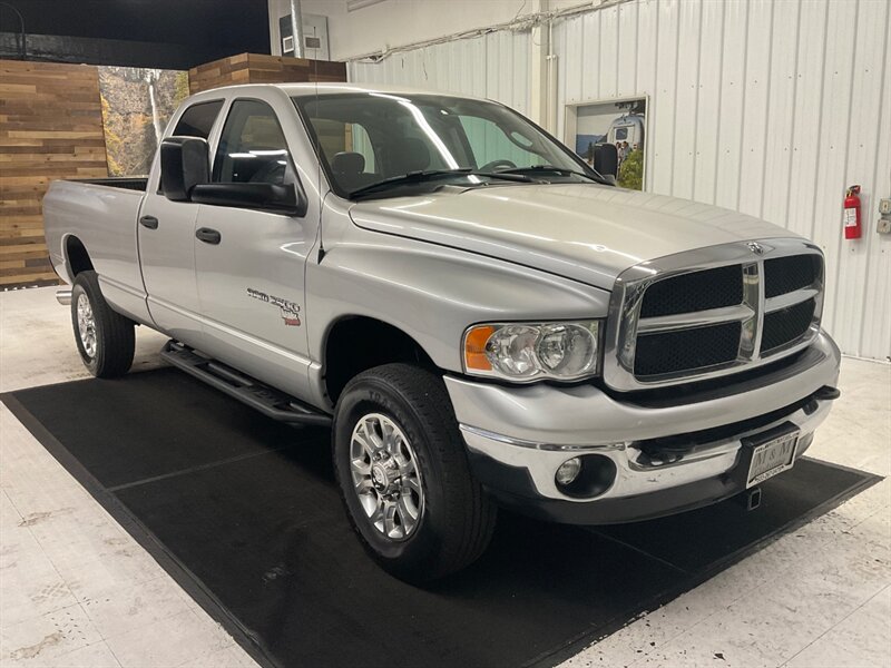 2004 Dodge Ram 2500 SLT Quad Cab 4X4 / 5.9L CUMMINS DIESEL / Leather  / LONG BED / RUST FREE / ONLY 128,000 MILES - Photo 2 - Gladstone, OR 97027