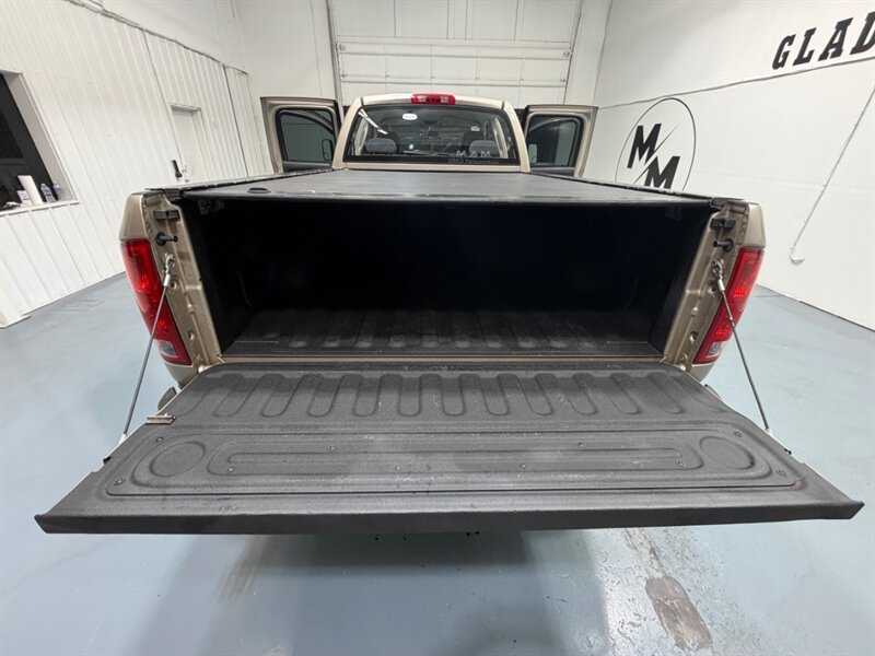 2004 Dodge Ram 2500 SLT 4X4 5.9L CUMMINS DIESEL /1-OWNER /97K MILES /LONG BED / ZERO RUST / Excel Cond - Photo 10 - Gladstone, OR 97027