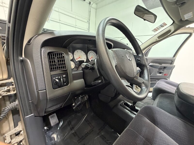 2004 Dodge Ram 2500 SLT 4X4 5.9L CUMMINS DIESEL /1-OWNER /97K MILES /LONG BED / ZERO RUST / Excel Cond - Photo 35 - Gladstone, OR 97027