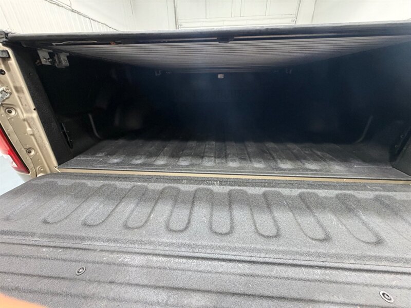 2004 Dodge Ram 2500 SLT 4X4 5.9L CUMMINS DIESEL /1-OWNER /97K MILES /LONG BED / ZERO RUST / Excel Cond - Photo 11 - Gladstone, OR 97027