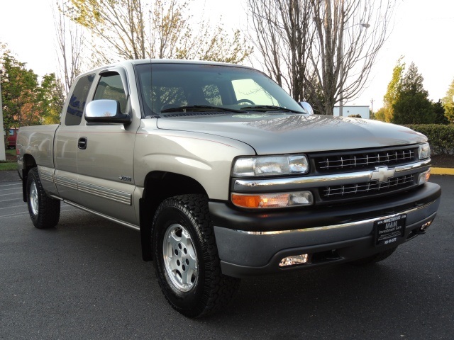 1999 Chevrolet Silverado 1500 LT / 4WD/ 3RD / Leather   - Photo 2 - Portland, OR 97217