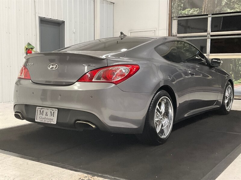 2011 Hyundai Genesis Coupe 3.8L Grand Touring/ Navi / Sunroof / Leather  / Heated Seats / Excel Cond - Photo 8 - Gladstone, OR 97027