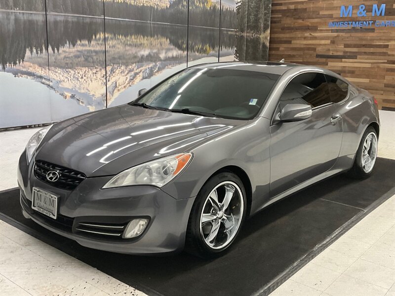 2011 Hyundai Genesis Coupe 3.8L Grand Touring/ Navi / Sunroof / Leather  / Heated Seats / Excel Cond - Photo 1 - Gladstone, OR 97027