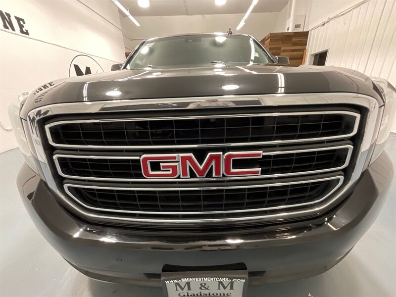 2017 GMC Yukon SLT 4X4 / 5.3L V8 / Leather w. Heated & Cooled  Seat / Excel Cond - Photo 30 - Gladstone, OR 97027