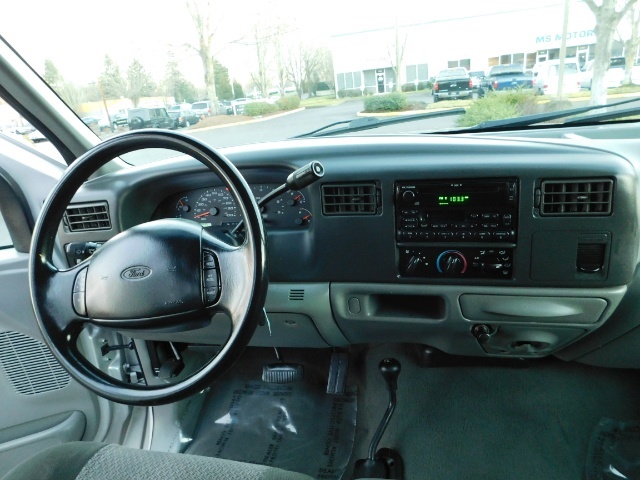 2002 Ford F-250 Super Duty XLT 4DR / 4X4 / V10 / ORIGINAL OWNER   - Photo 16 - Portland, OR 97217