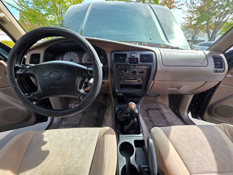 1999 Toyota 4Runner 4X4 V6/ 5-SPEED MANUAL / TIMING BELT DONE / LIFTED / 3.4 L / NEW TIRES / NEW LIFT / ZERO RUST !! - Photo 17 - Portland, OR 97217