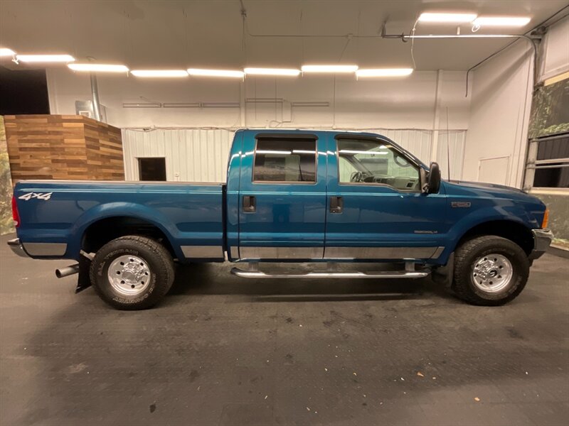 2001 Ford F-250 Super Duty XLT 4X4 / 7.3L DIESEL / 6-SPEED MANUAL  RUST FREE / SHORT BED / ONLY 129,000 MILES - Photo 4 - Gladstone, OR 97027