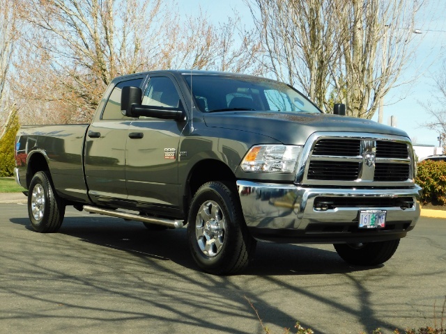 2012 RAM 2500 ST Crew Cab 4X4 5.7L 8Cyl HEMI / 1-OWNER / LB   - Photo 2 - Portland, OR 97217