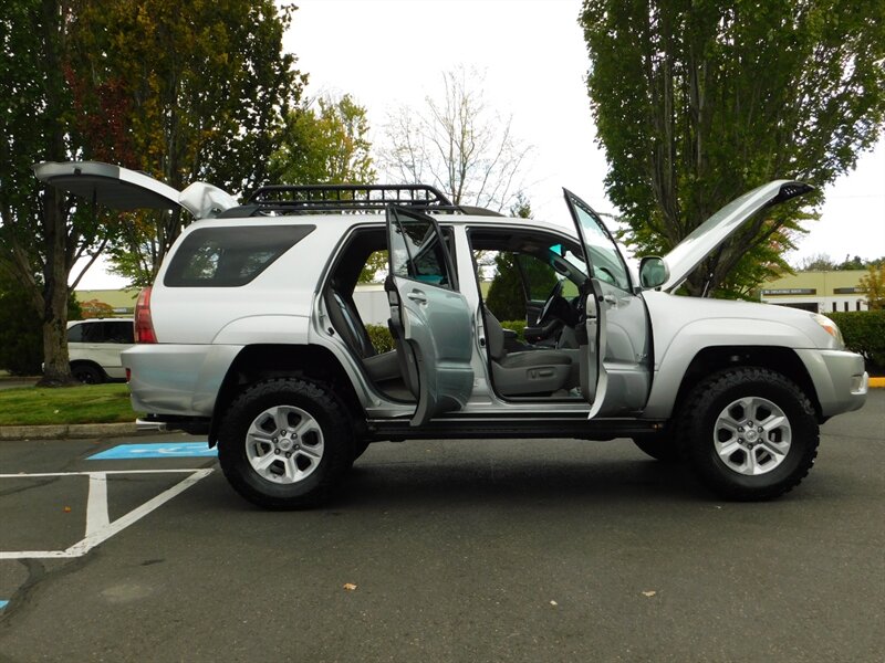 2005 Toyota 4Runner Limited 4X4 / V8 / DIFF LOCK / LEATHER / NEW LIFT   - Photo 23 - Portland, OR 97217