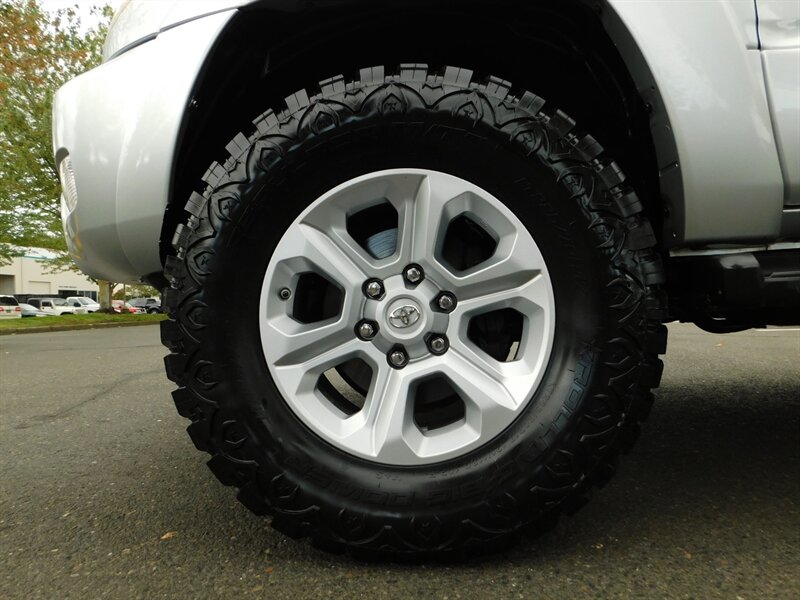 2005 Toyota 4Runner Limited 4X4 / V8 / DIFF LOCK / LEATHER / NEW LIFT   - Photo 35 - Portland, OR 97217