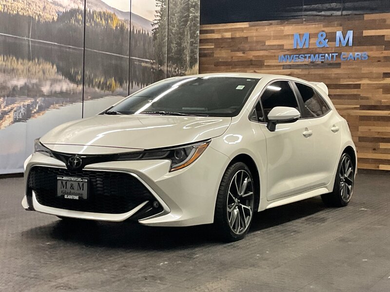 2019 Toyota Corolla XSE HATCHBACK / LEATHER / 1-OWNER / 6-SPEED   - Photo 1 - Gladstone, OR 97027