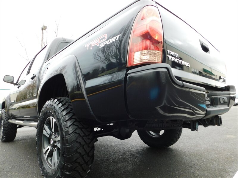 2006 Toyota Tacoma V6 4X4 / 6 SPEED /  TRD / LOW MILES / LIFTED   - Photo 11 - Portland, OR 97217